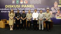 kaban-kesbangpol-riau-ikut-diskusi