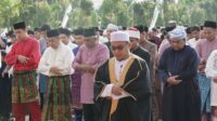 gubernur-dan-wagub-riau-salat-idulf