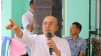 Bupati Bengkulu Selatan menyampaikan sambutan rencana Bujian Dusun