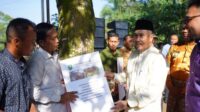 gubri-serahkan-bantuan-hewan-ternak