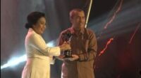 riau-raih-penghargaan-provinsi-laya