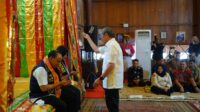 tiba-di-desa-adat-suku-sakai-bengka