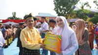 gubri-syamsuar-serahkan-sagu-hati-p