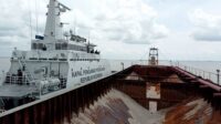pemprov-riau-resmi-cabut-iup-operas