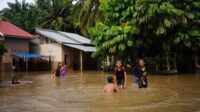 pemprov-riau-distribusikan-bantuan