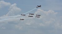usai-ikuti-air-show-di-singapura-p