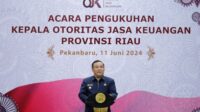 hadiri-pengukuhan-kepala-ojk-riau