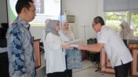 45-pns-pemprov-riau-terima-sk-pensi