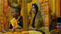 gubri-abdul-wahid-resmi-sandang-gel