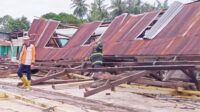 puting-beliung-landa-riau-masyarak
